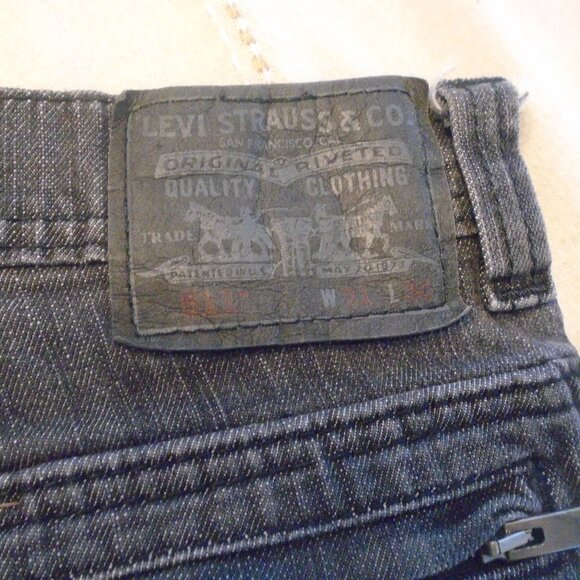 Levi's 511 Distressed black Cutoff Denim Shorts size 32 - Picture 4 of 5